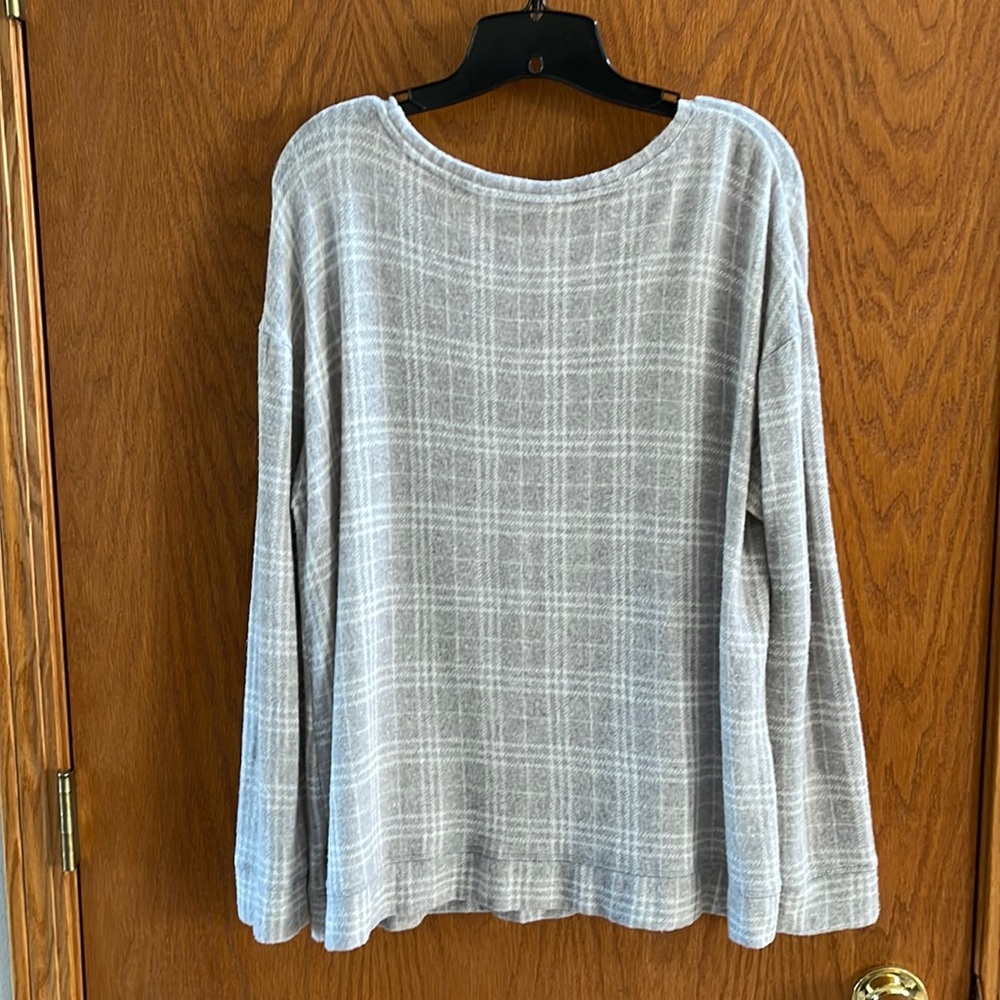 Liz Claiborne long sleeve soft grey and white crew neck sweater Sz XL